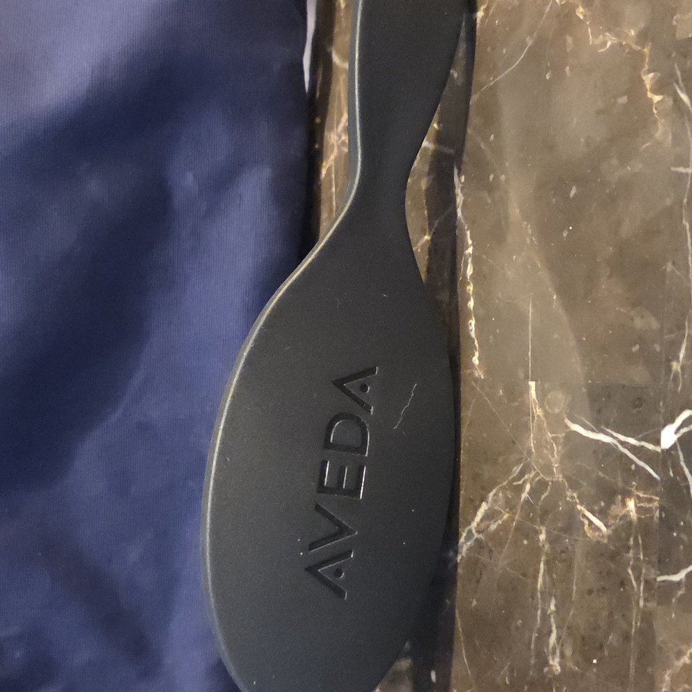 AVEDA Hair Care Collection - Coral, Charcoal, Deep Purple - Picture 7 of 8